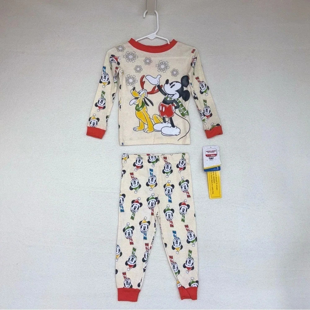 DISNEY‎ Christmas Mickey Mouse Pajama Set Toddler Pluto Long Sleeve NEW 2T